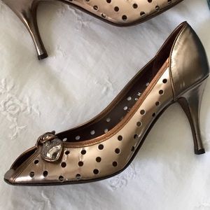 8M Donald Pliner Leather Peep Toe